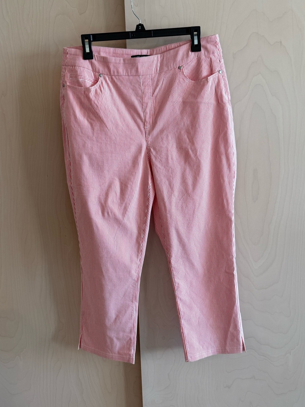 Mario Serrani Pink Striped Cropped pants